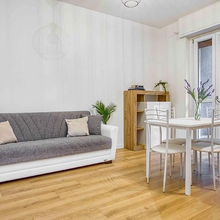 Joivy Warm And Inviting Flat With Balcony Apartment Milan Exterior photo