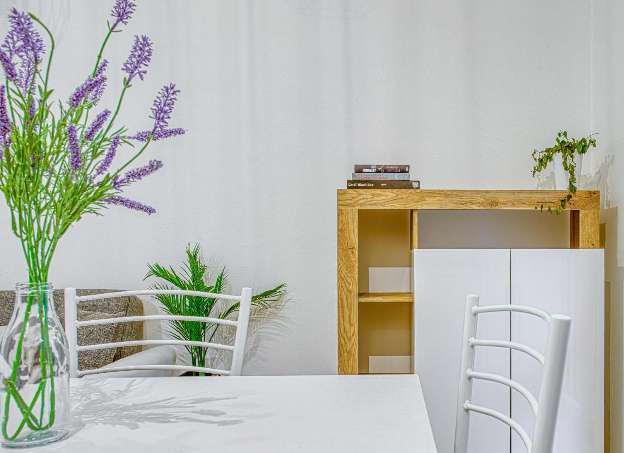 Joivy Warm And Inviting Flat With Balcony Apartment Milan Exterior photo