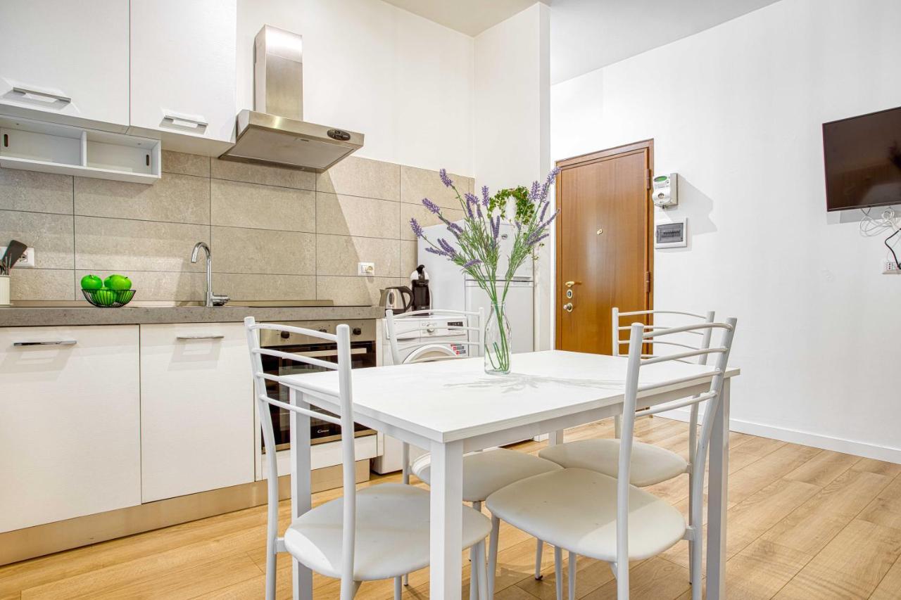 Joivy Warm And Inviting Flat With Balcony Apartment Milan Exterior photo