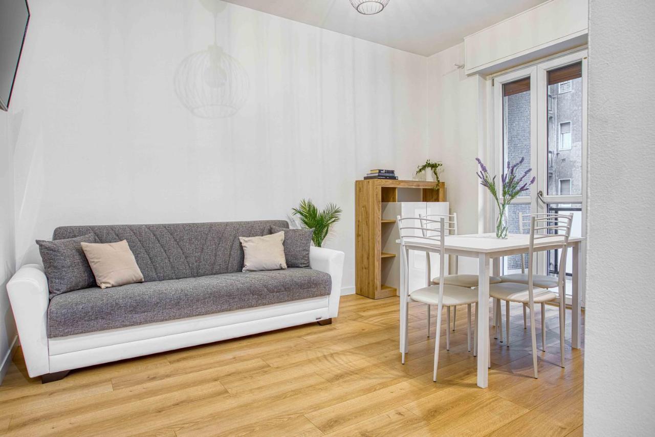 Joivy Warm And Inviting Flat With Balcony Apartment Milan Exterior photo